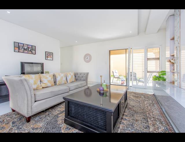 3 BEDROOM HOUSE TO LET IN BROADACRES